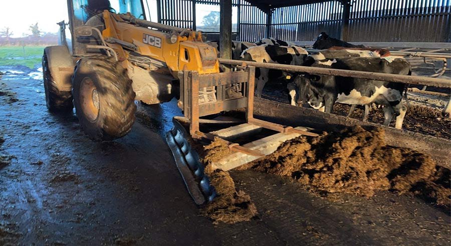 Silage push and pull