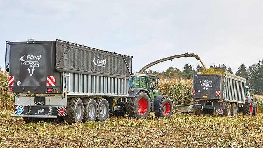 Fliegl  trailer working in field