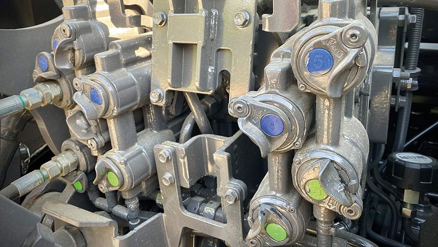 Valtra @Q-series hydraulics