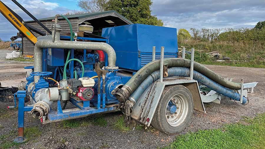 Home-made pumping trailer