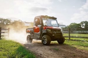 bg-KIO_UTV_K9Cab_Driving_0233