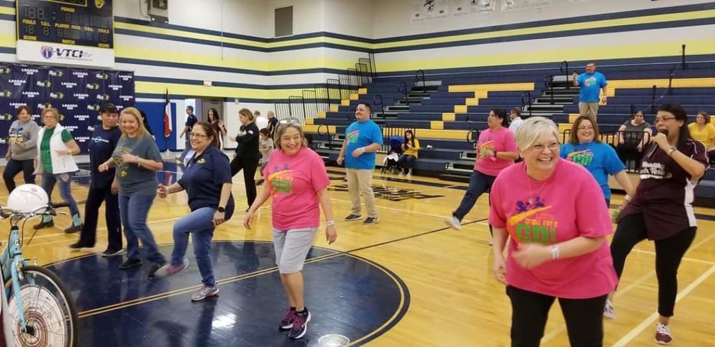 Parents and teachers participating in the Healthy South Texas Recognized Schools program.