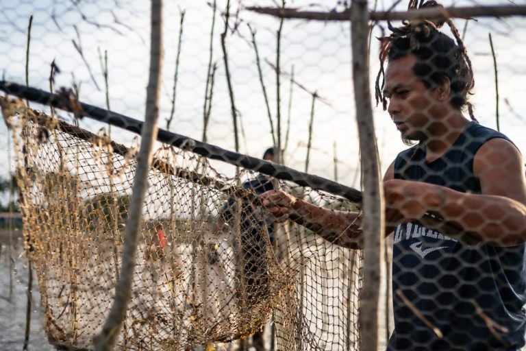 A local fisherman in Tonga. Tonga has less than 1% marine protected areas around the island. Photo by Asian Development Bank via Flickr. (CC BY-NC 2.0).