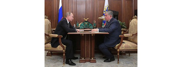 Figure 4 -- Rosneft CEO Igor Sechin (right) with President Putin (left). Source: O'Brien (2022).