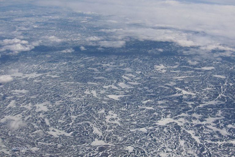 Aerial view of Hudson Bay lowlands. Image courtesy of Esther Dyson via Flickr (CC BY-NC-ND 2.0).