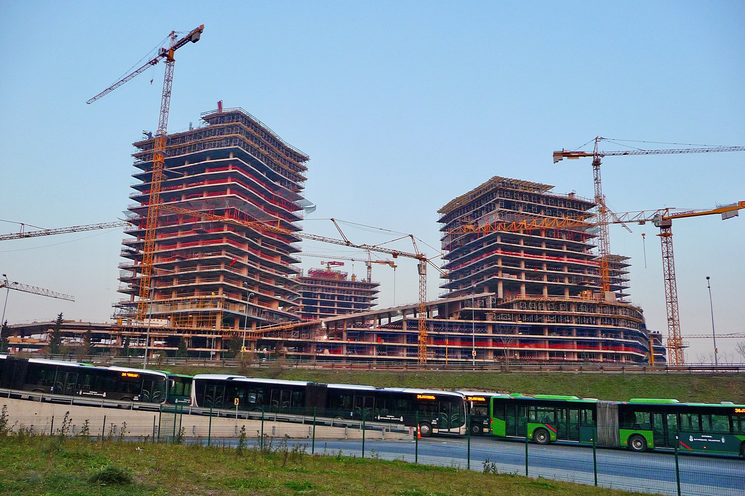 Construction of Istanbul’s Zorlu Center, a multi-use complex which includes a large shopping mall.