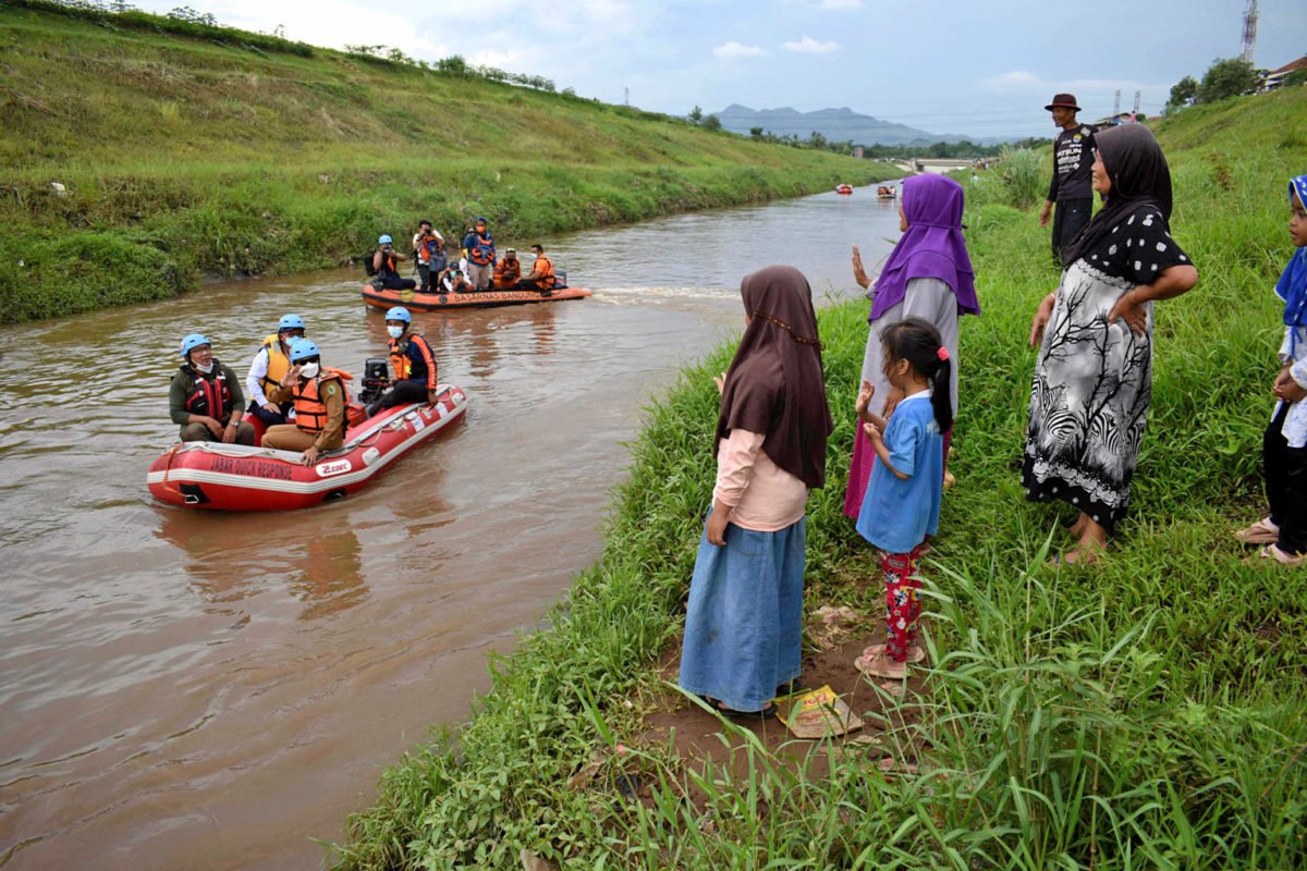 Locals welcome West Java Governor Ridwan Kamil