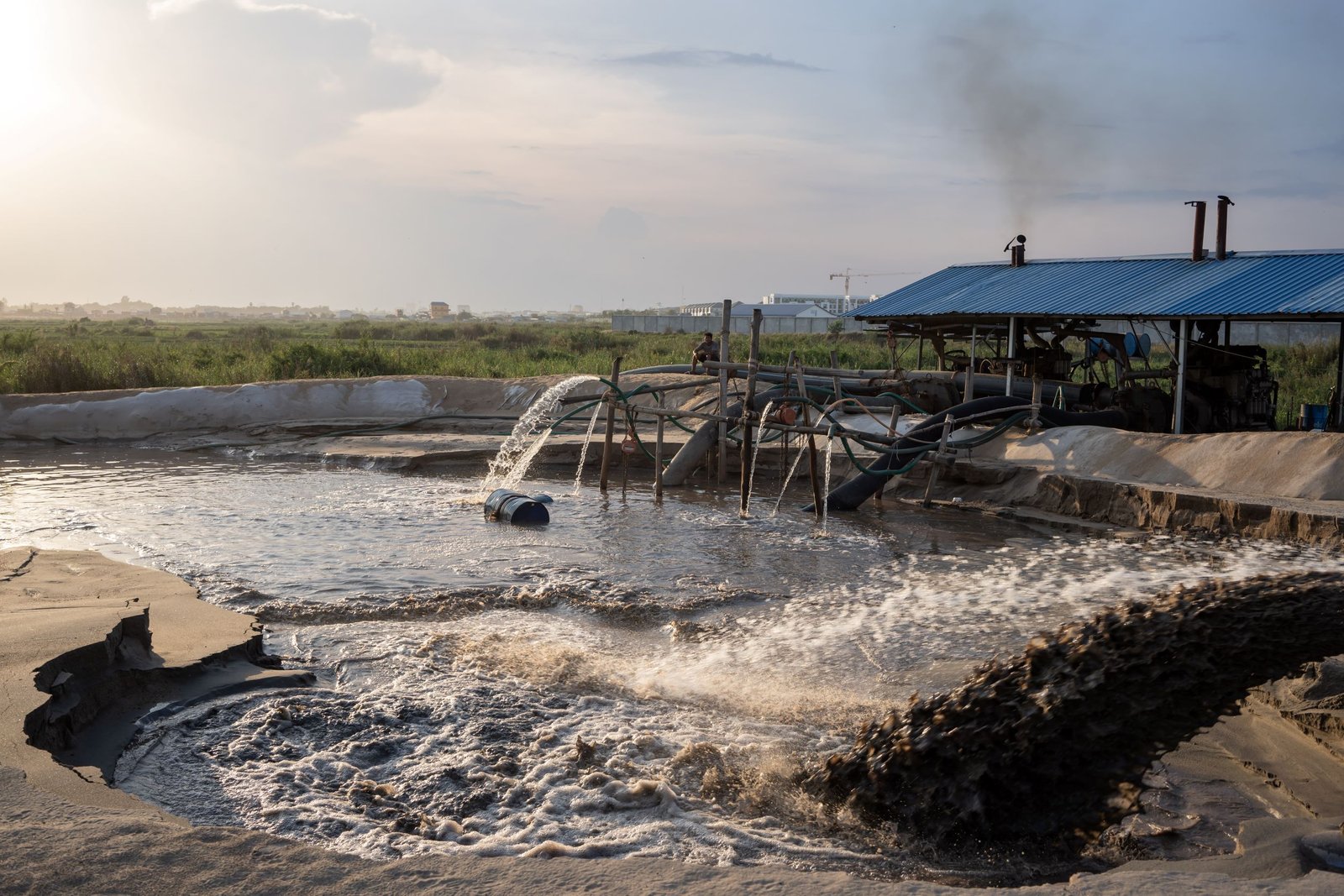 Boeung Tompoun is smothered with sand