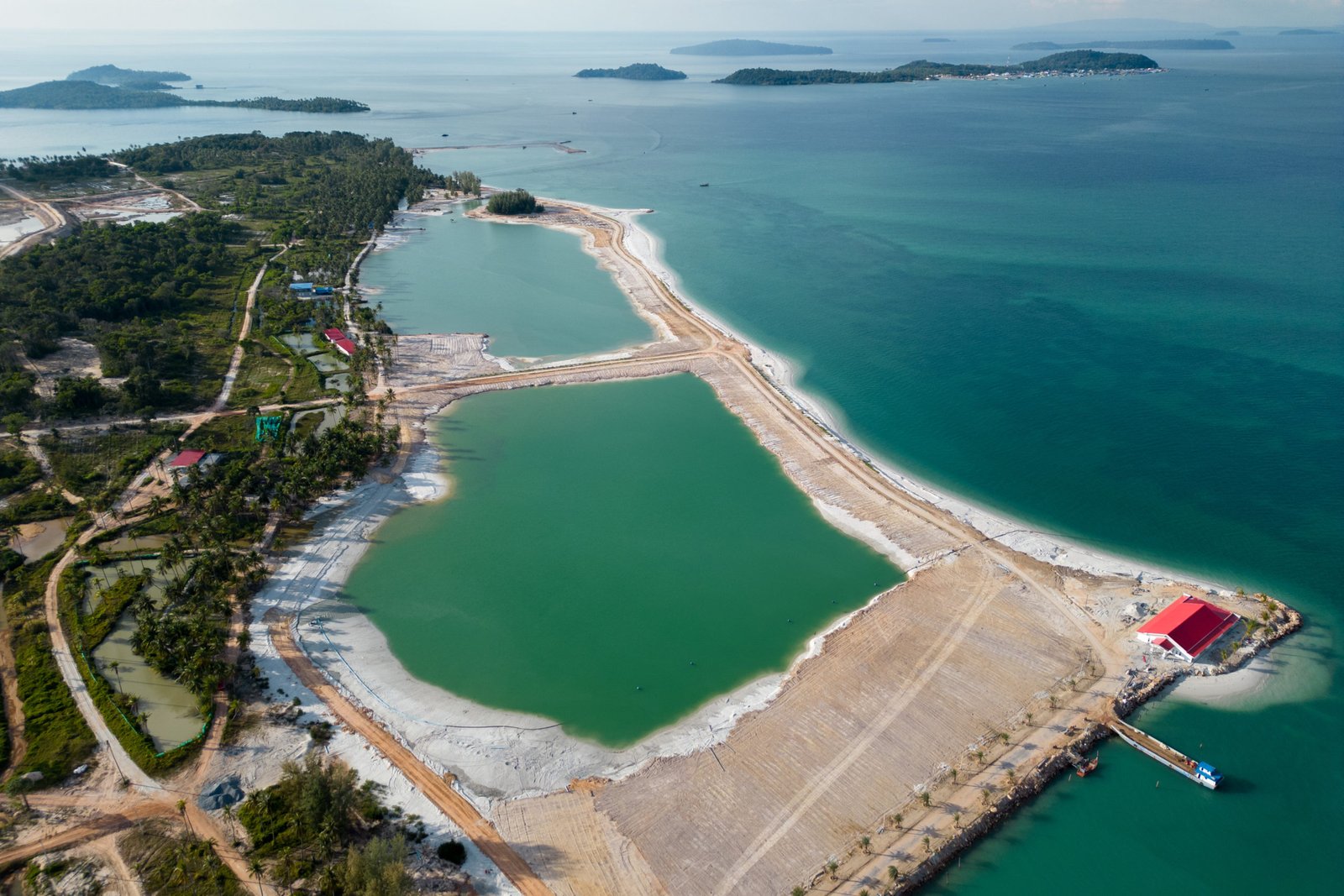 An artificial bay is being created on the shore of Koh S'mach